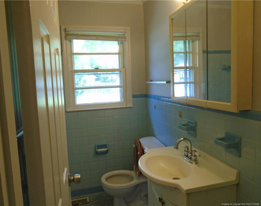 1115 Poplar Drive - Photo Thumbnail 7