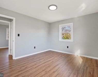 12316 Fountain Drive - Photo Thumbnail 20
