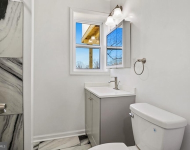 12316 Fountain Drive - Photo Thumbnail 32