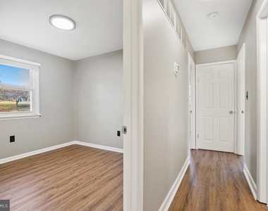 12316 Fountain Drive - Photo Thumbnail 14