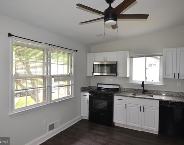 14011 Eagle Court - Photo Thumbnail 12