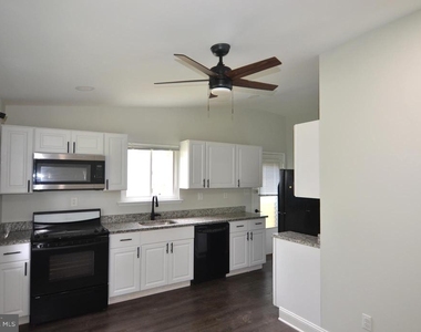 14011 Eagle Court - Photo Thumbnail 10