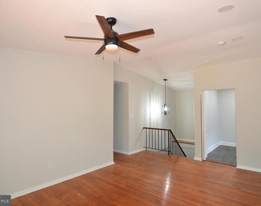 14011 Eagle Court - Photo Thumbnail 7