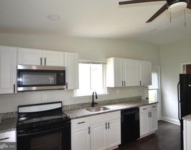 14011 Eagle Court - Photo Thumbnail 11