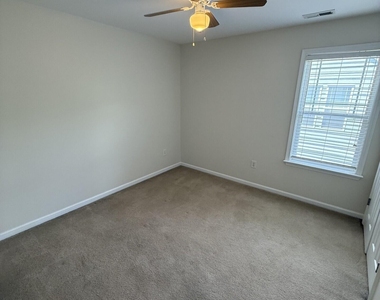 4046 Landover Lane - Photo Thumbnail 13