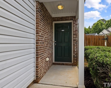 100 Lacombe Court - Photo Thumbnail 2