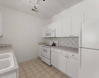 1922 Parkside Village Drive - Photo Thumbnail 9
