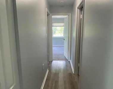 8507 Falls Run Road - Photo Thumbnail 15