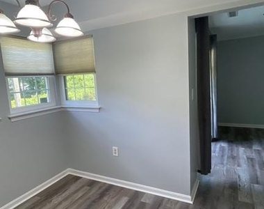 8507 Falls Run Road - Photo Thumbnail 11