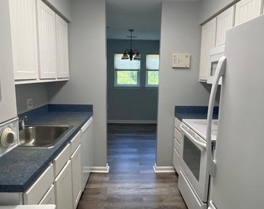 8507 Falls Run Road - Photo Thumbnail 6