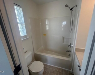 217 Payton Drive - Photo Thumbnail 12