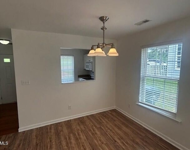 217 Payton Drive - Photo Thumbnail 3