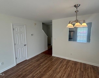217 Payton Drive - Photo Thumbnail 4