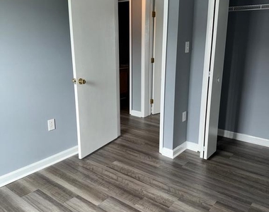 701 Green Street - Photo Thumbnail 33