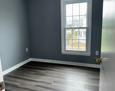 701 Green Street - Photo Thumbnail 32