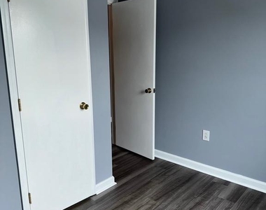 701 Green Street - Photo Thumbnail 26