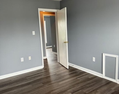 701 Green Street - Photo Thumbnail 22