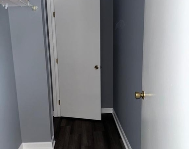 701 Green Street - Photo Thumbnail 20