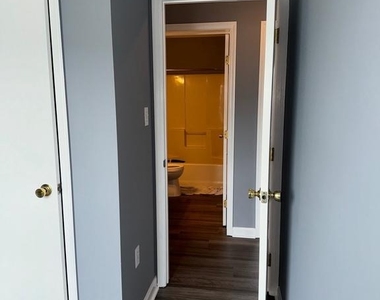 701 Green Street - Photo Thumbnail 28
