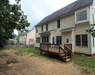 304 Peachtree Point Court - Photo Thumbnail 22