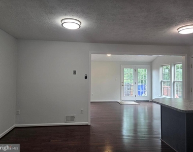 6632 Granville Court - Photo Thumbnail 30