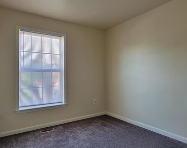 601 Primus Court - Photo Thumbnail 19