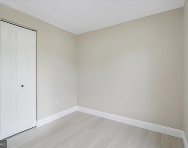 1315 Danberry Drive - Photo Thumbnail 15