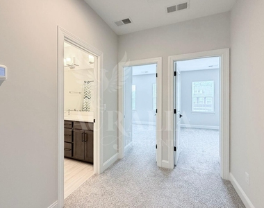 829 Amley Place - Photo Thumbnail 21