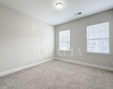829 Amley Place - Photo Thumbnail 22