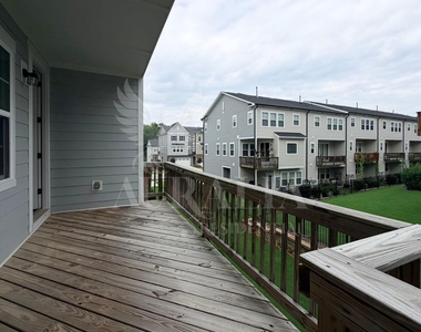 829 Amley Place - Photo Thumbnail 9