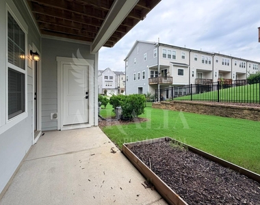 829 Amley Place - Photo Thumbnail 45