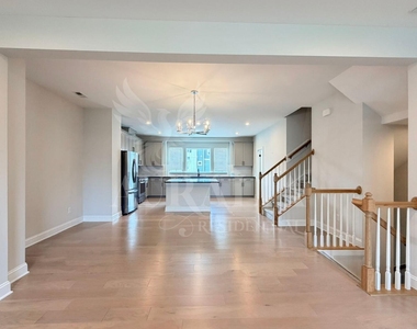 829 Amley Place - Photo Thumbnail 19