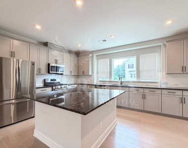 829 Amley Place - Photo Thumbnail 17