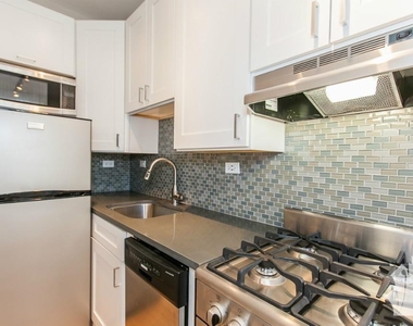 511 W. Belmont - Photo Thumbnail 5