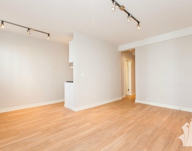 511 W. Belmont - Photo Thumbnail 2