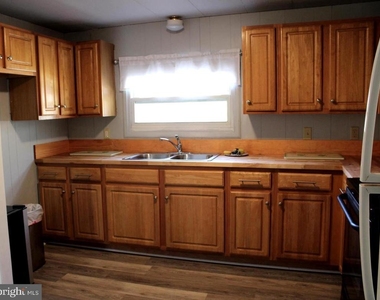 3730 Hunting Creek Road - Photo Thumbnail 11