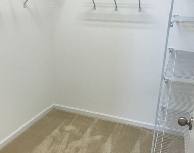1007 Beyer Place - Photo Thumbnail 20