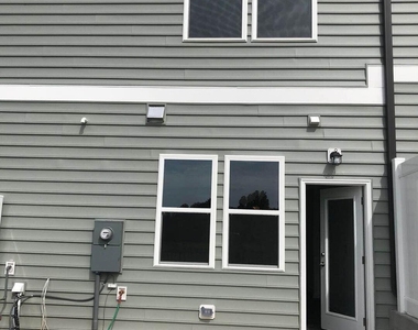 1007 Beyer Place - Photo Thumbnail 10