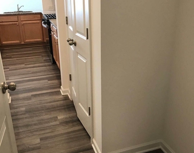 1007 Beyer Place - Photo Thumbnail 13