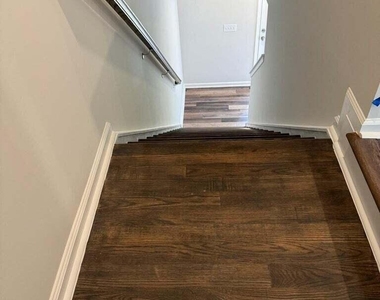1056 Lily Loch Way - Photo Thumbnail 10
