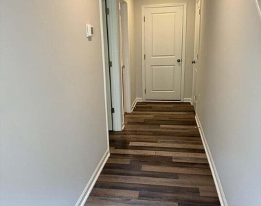 1056 Lily Loch Way - Photo Thumbnail 11