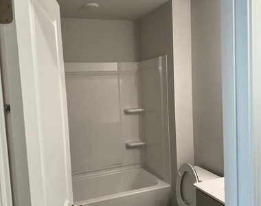 1056 Lily Loch Way - Photo Thumbnail 16