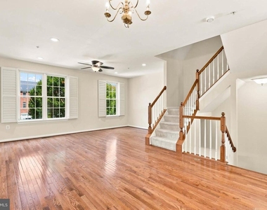 107 Hearth Court - Photo Thumbnail 9