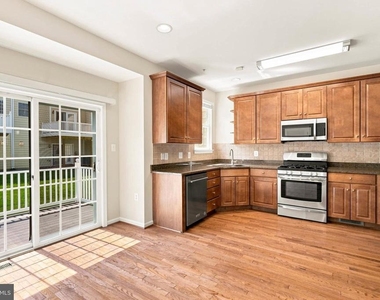 107 Hearth Court - Photo Thumbnail 1