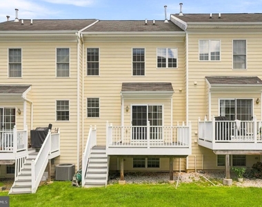 107 Hearth Court - Photo Thumbnail 19