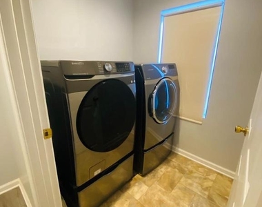 619 Franklin Avenue - Photo Thumbnail 8