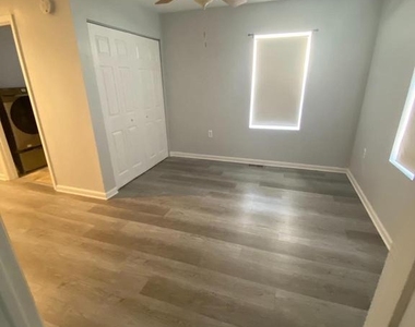 619 Franklin Avenue - Photo Thumbnail 10