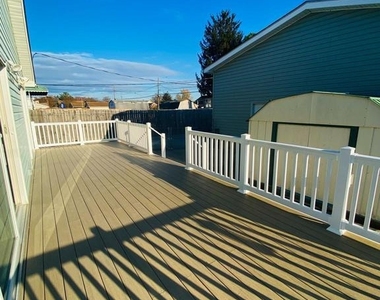 619 Franklin Avenue - Photo Thumbnail 16