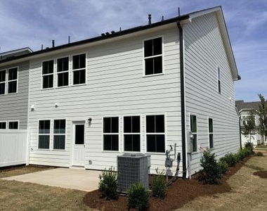 201 Broomside Avenue - Photo Thumbnail 29