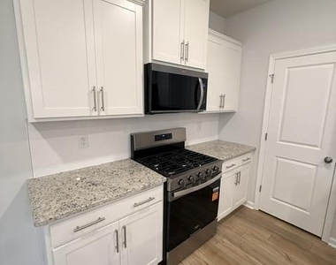 201 Broomside Avenue - Photo Thumbnail 23